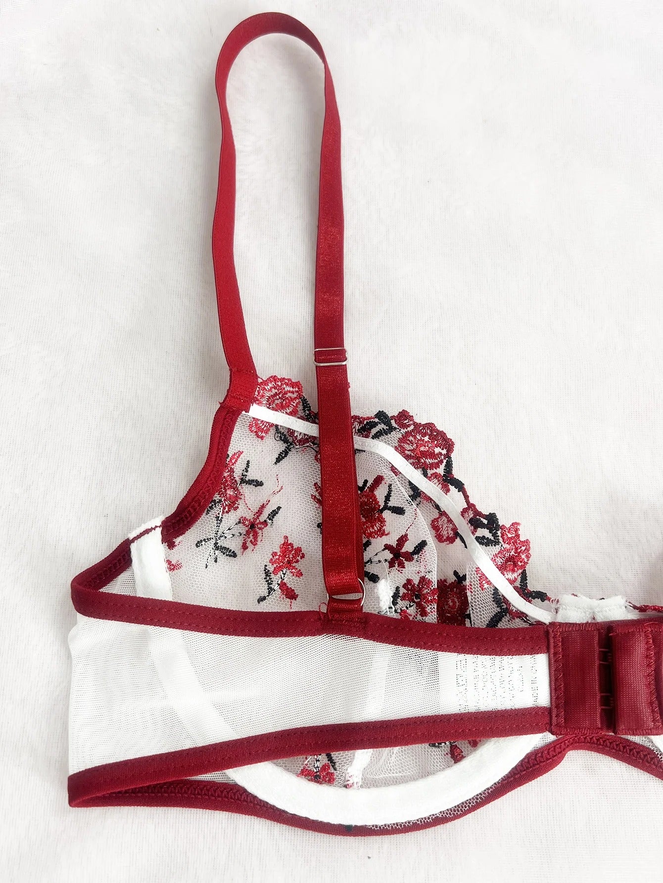 Boudoir Bliss White/Red