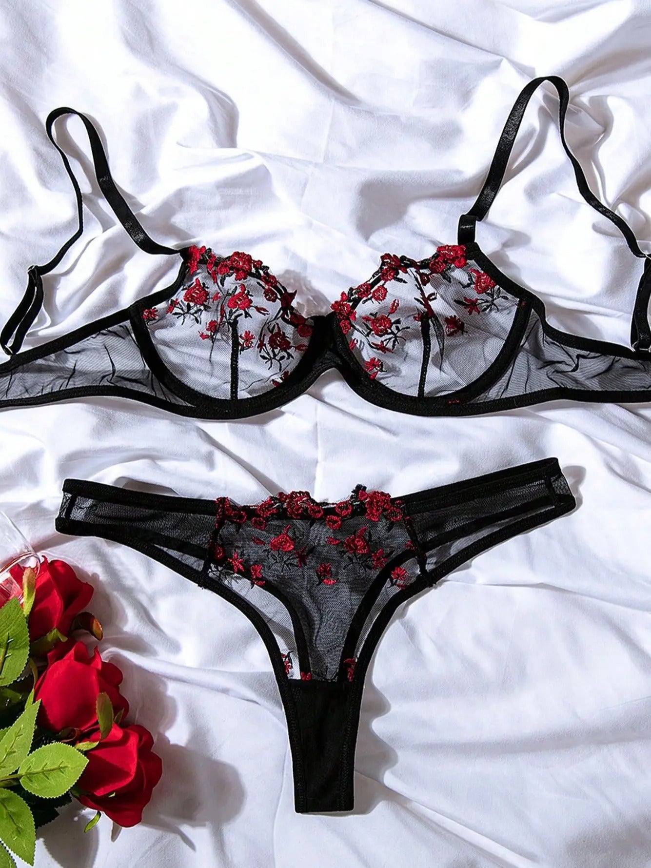 Boudoir Bliss Black/Red